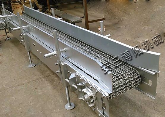 網(wǎng)帶輸送機