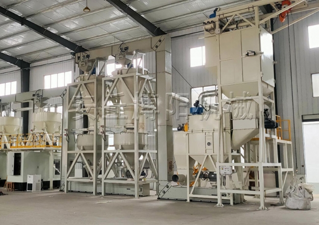 碳材料噸袋拆包機優勢  河南噸包破袋機現場